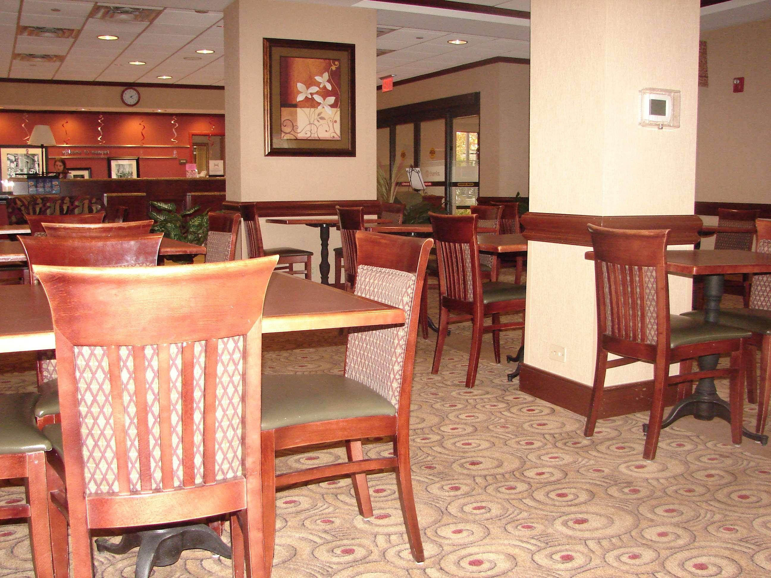 Hotel Hampton 3*