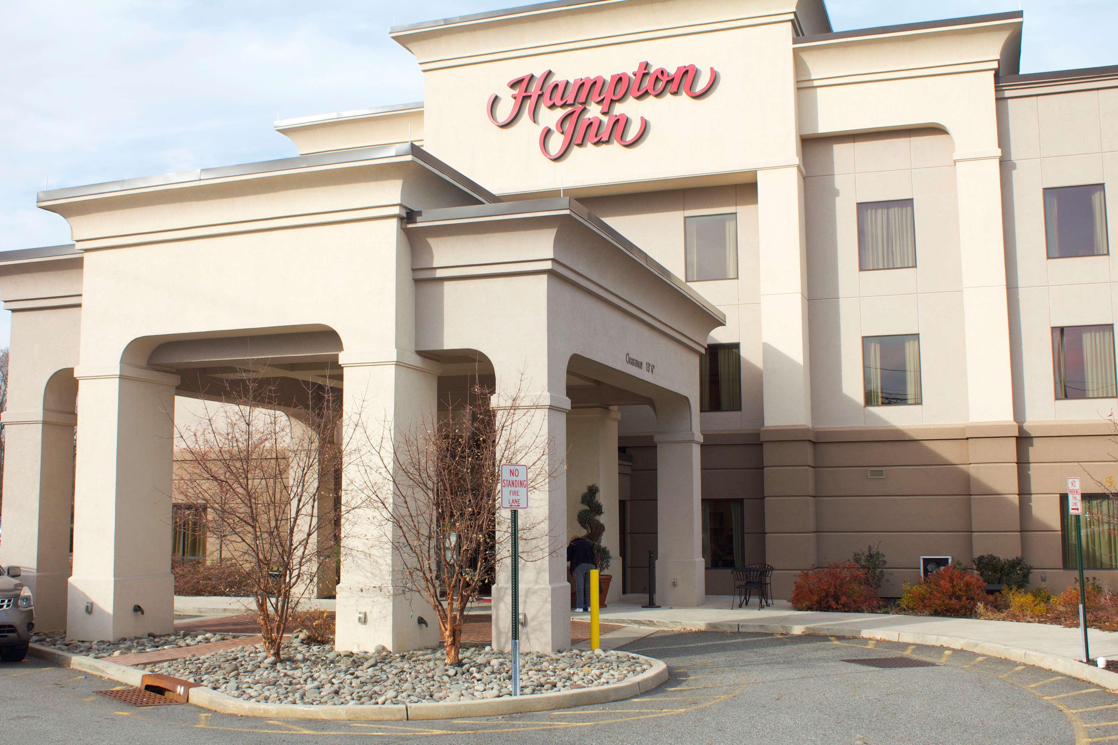 Hampton Nanuet