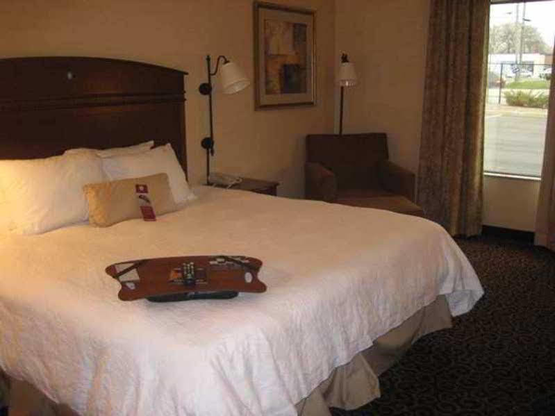 Hampton 3*